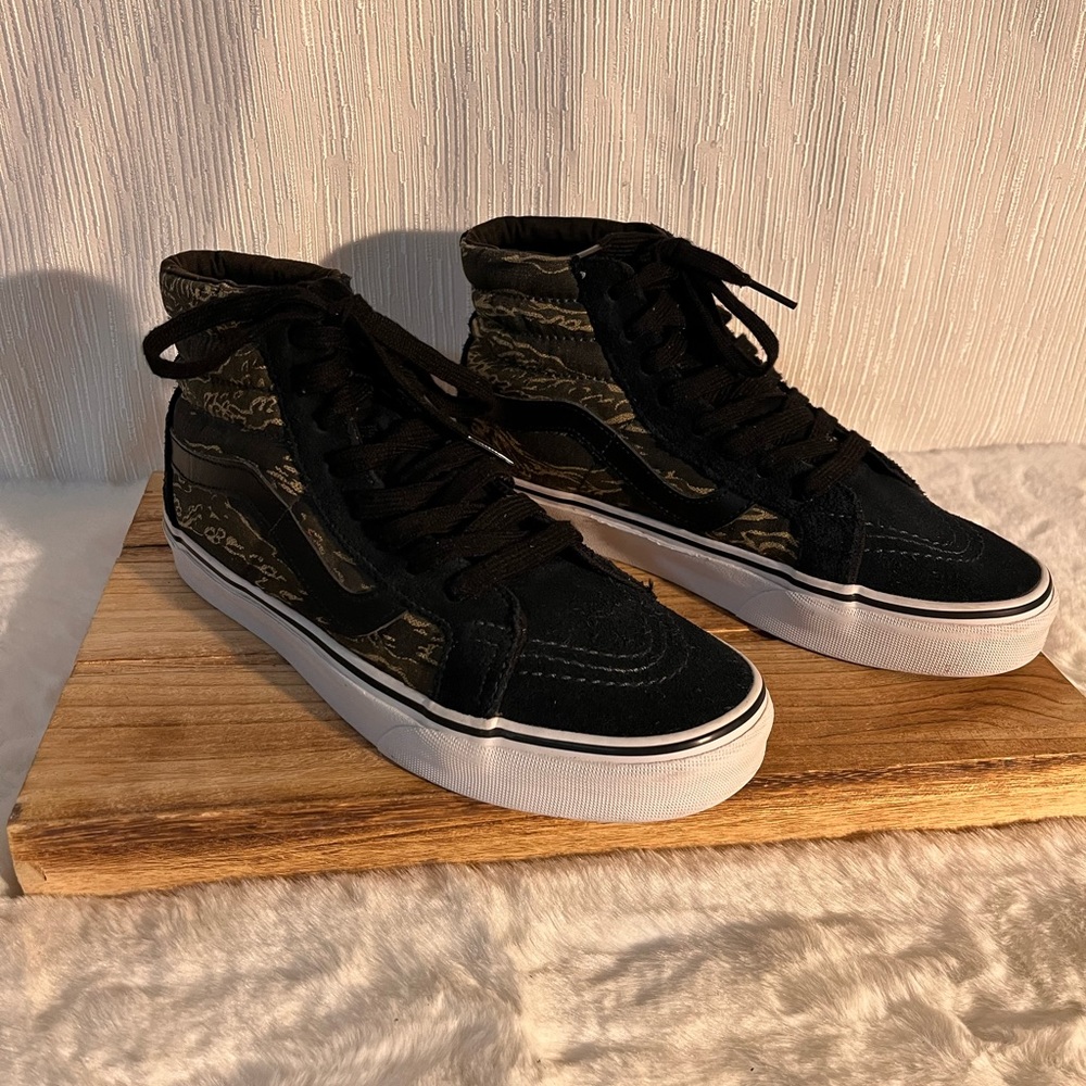 Vans Sk8-Hi Reissue Camo
Sneaker